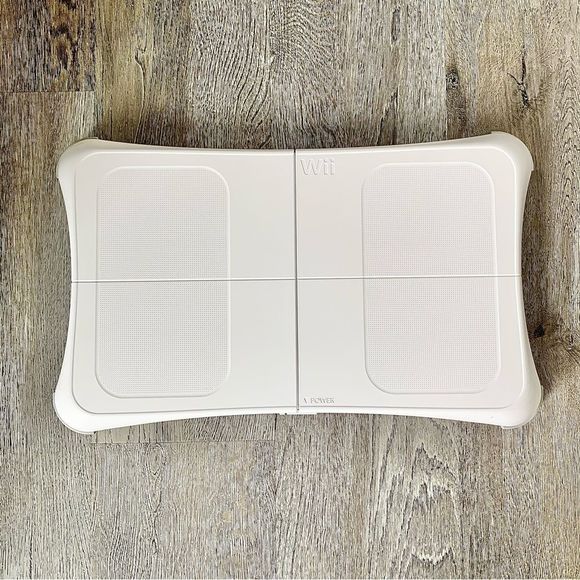 Nintendo Wii Fit & Wii Fit Plus with Balance Board Tested, Working, Clean - Picture 2 of 4